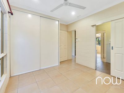 15 Connaught Court, Bakewell