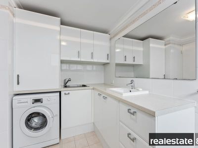 19 / 35 Goderich, East Perth