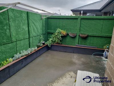 6 / 27 Jones Crescent, Melville