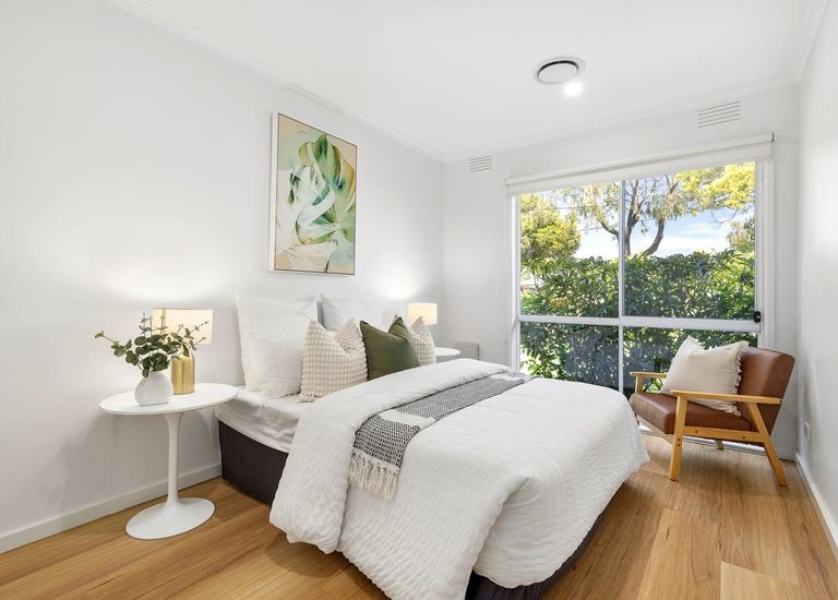 43 Ester Crescent, Clayton South