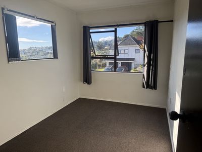 6 Kinnel Grove, Papakowhai