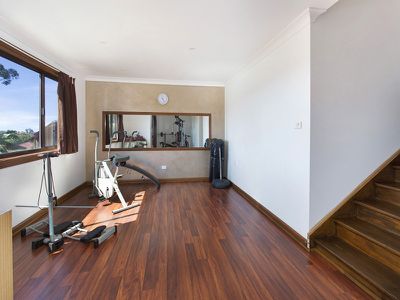 31 Lake Heights Road, Lake Heights