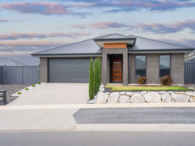 30 HILLFORD CIRCUIT, Thurgoona