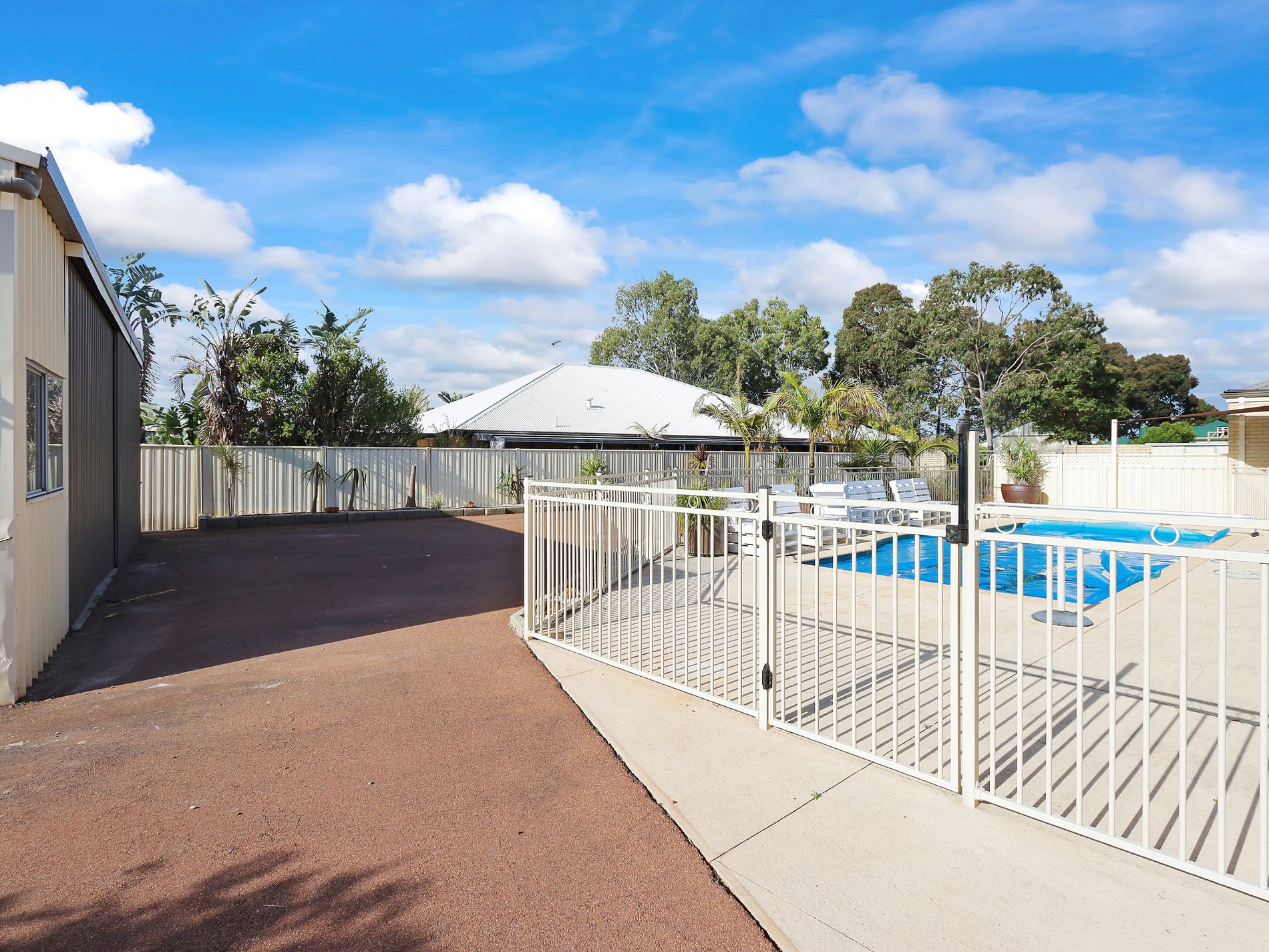 61 Country Road, Pinjarra