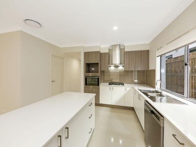 104 Cooper Crescent, Rochedale