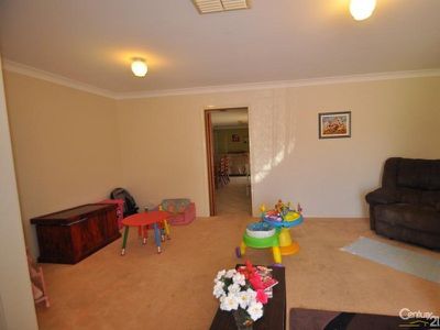 43 Jacqueline Drive, Dubbo