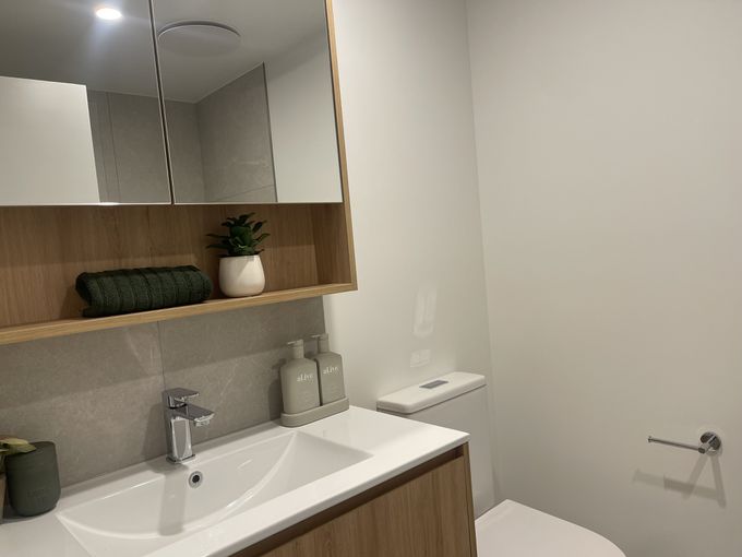 212 / 11 Waterside Retreat, Birtinya