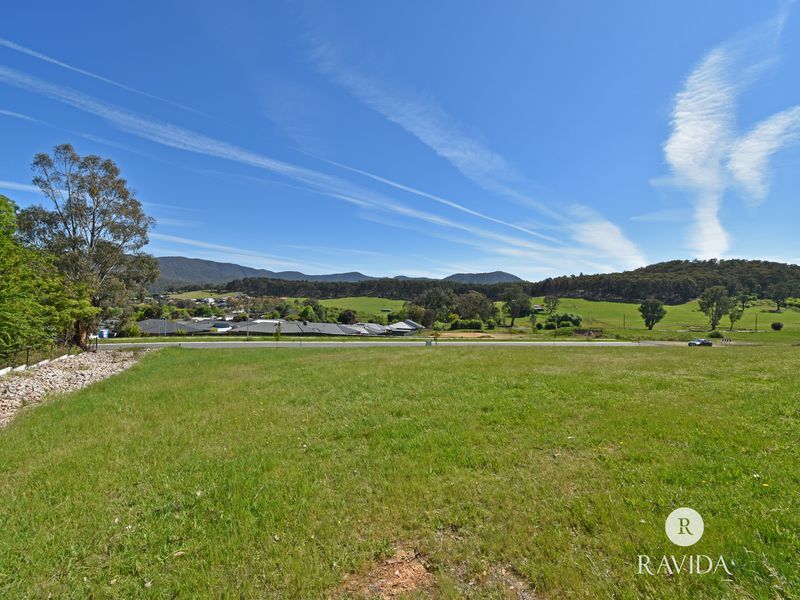 16 WASHINGTON PARADE, Myrtleford