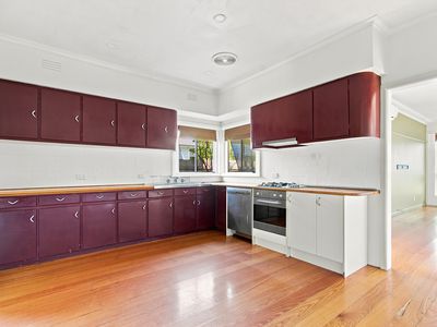 18 Buckley Street, Sale