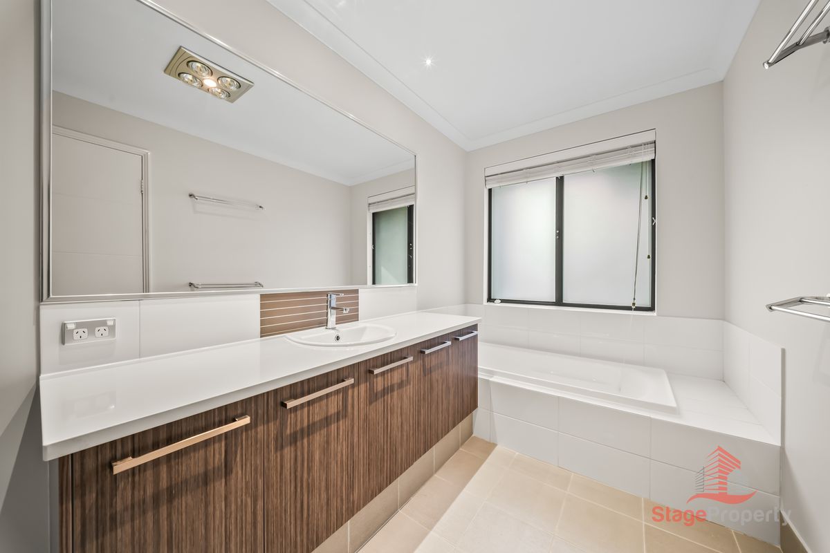 18 Blossom Chase, Aubin Grove