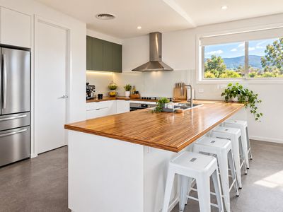 27 Heberles Road, Tawonga South