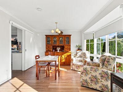 6 Rachel Court, Sale