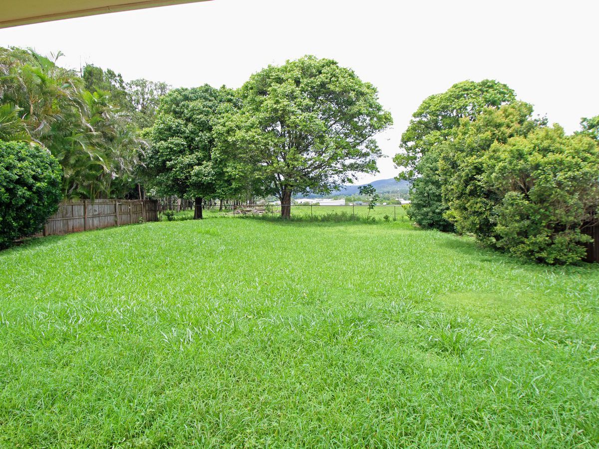13 DANZER DRIVE, Atherton