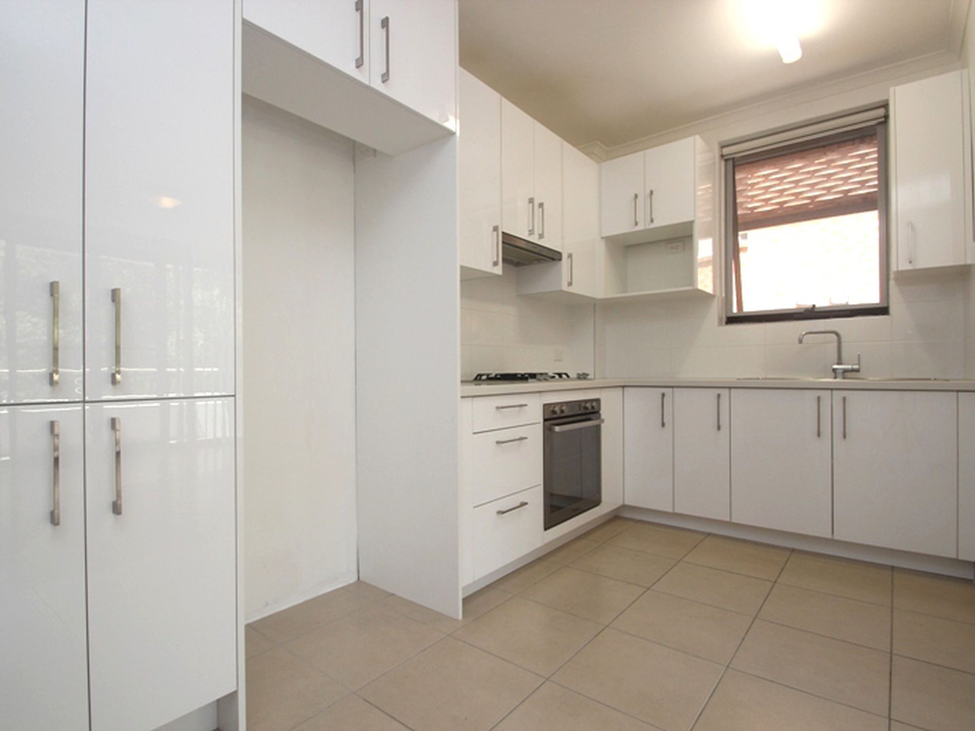 1 / 33 The Strand, Rockdale