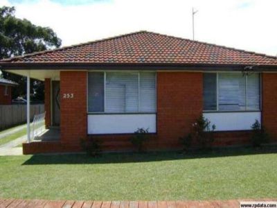 2 / 253 Shellharbour Road, Barrack Heights