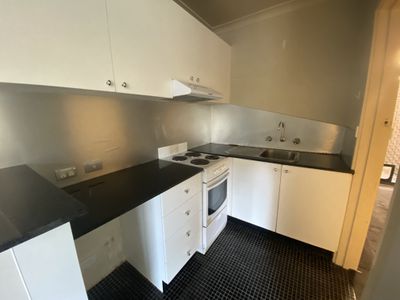 5 / 95 Summerhill Road, Footscray