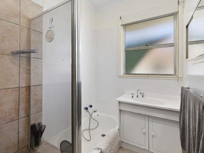 68 Chisholm Cres, Seymour