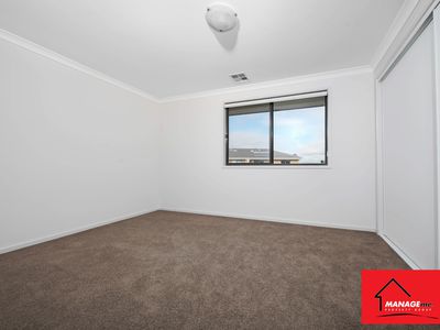 37 / 41 Lawrenson Circuit, Jacka