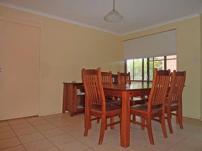 2A Collaroy Ave, Peakhurst