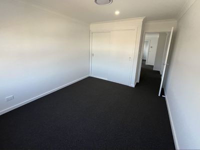 1 / 6 Addison Avenue, Lake Illawarra