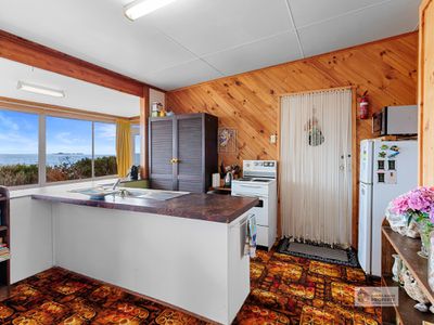 101 Irby Boulevard, Sisters Beach