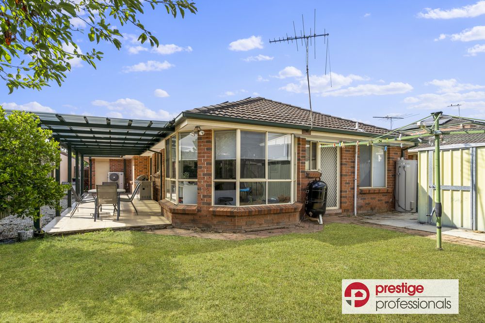 9 Lyndhurst Court, Wattle Grove
