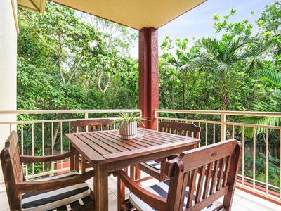 1114 / 2-10 Greenslopes Street, Cairns North