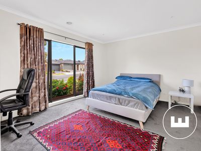 98 Scotsdale Drive, Cranbourne East