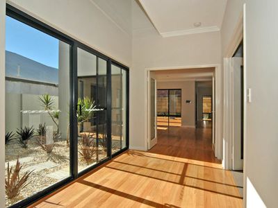 23 Heirisson Way, North Coogee
