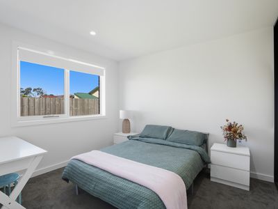 2 / 168 Agnes Street, George Town