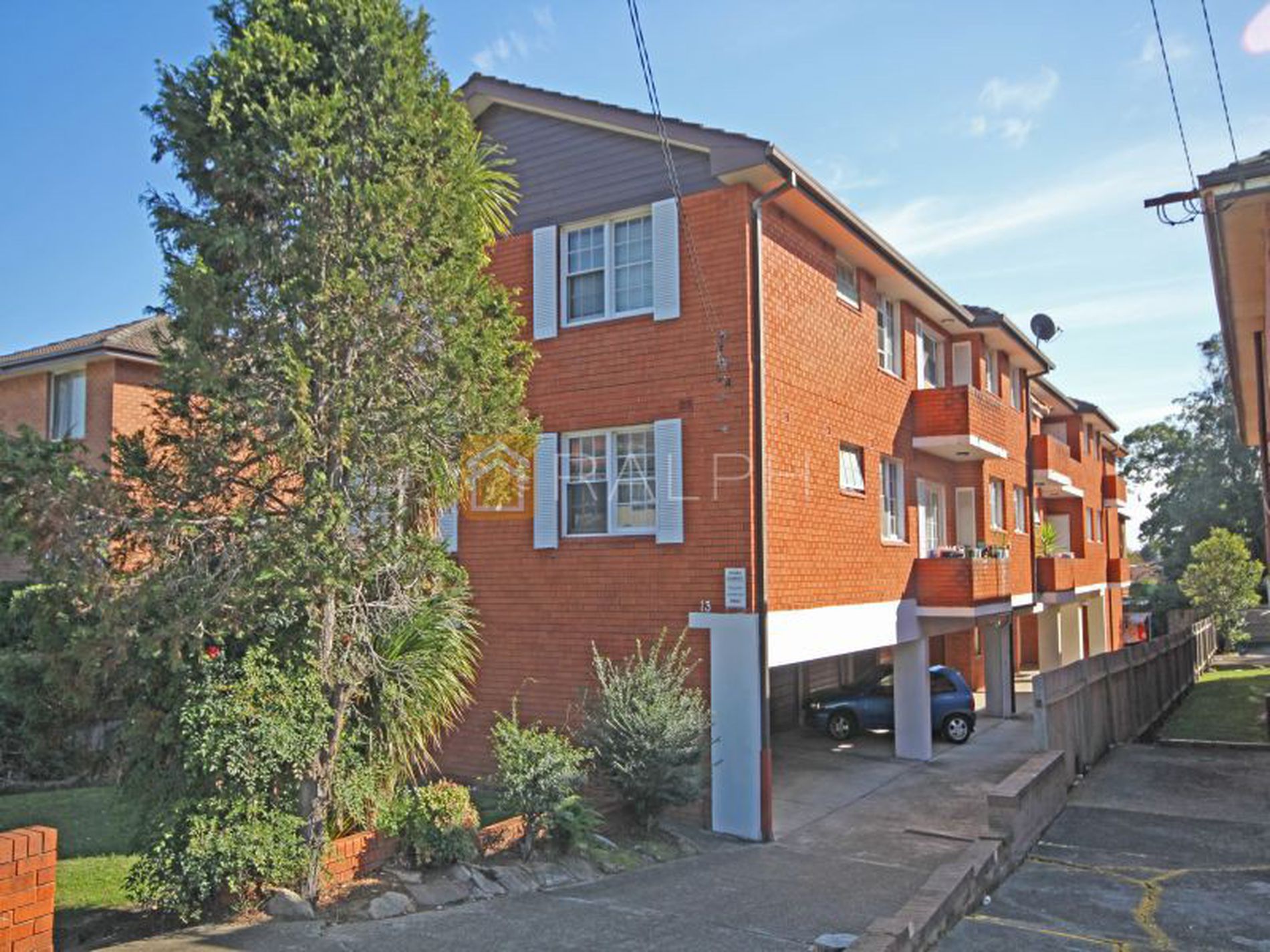 9 / 13 Myee Street, Lakemba