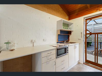 8 / 19 Lake Avenue, Ocean Grove