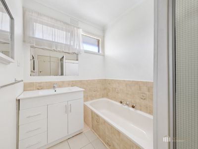 164 Eley Road, Burwood East