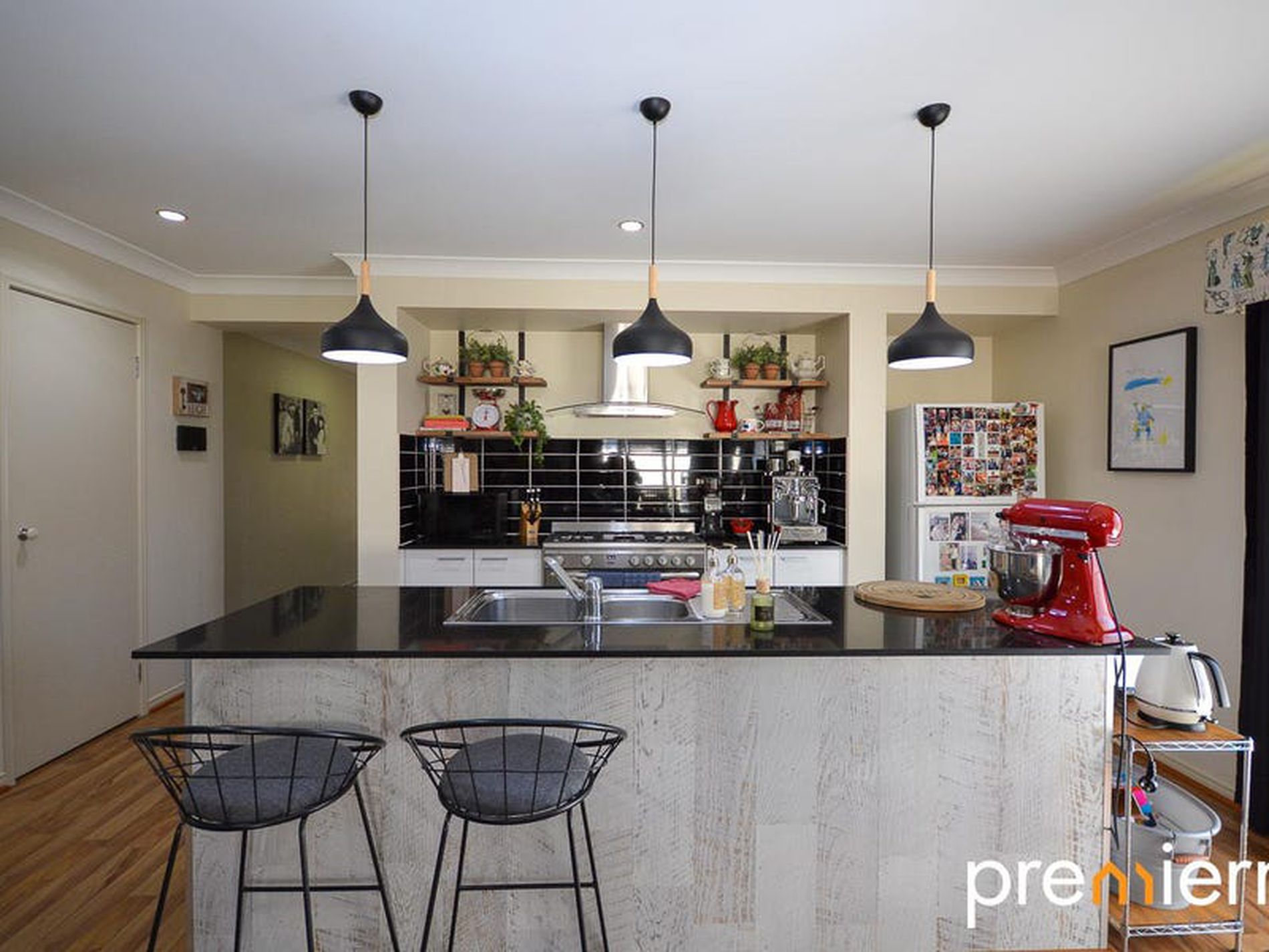 225 Jones Road, Bellbird Park