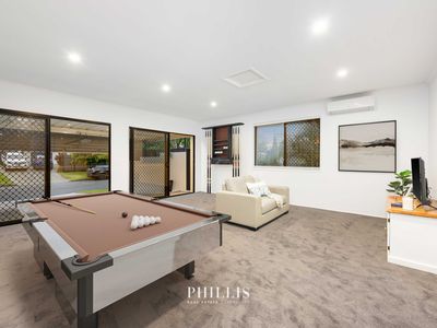 43 Camelot Crescent, Hollywell