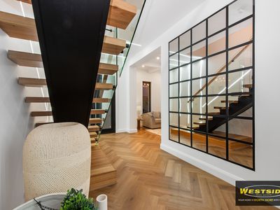 31 Alrose Gr, Deanside