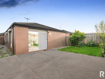 28 Chantelle Parade, Tarneit