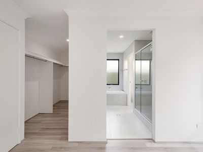 16 Ashville Grange, Henley Brook