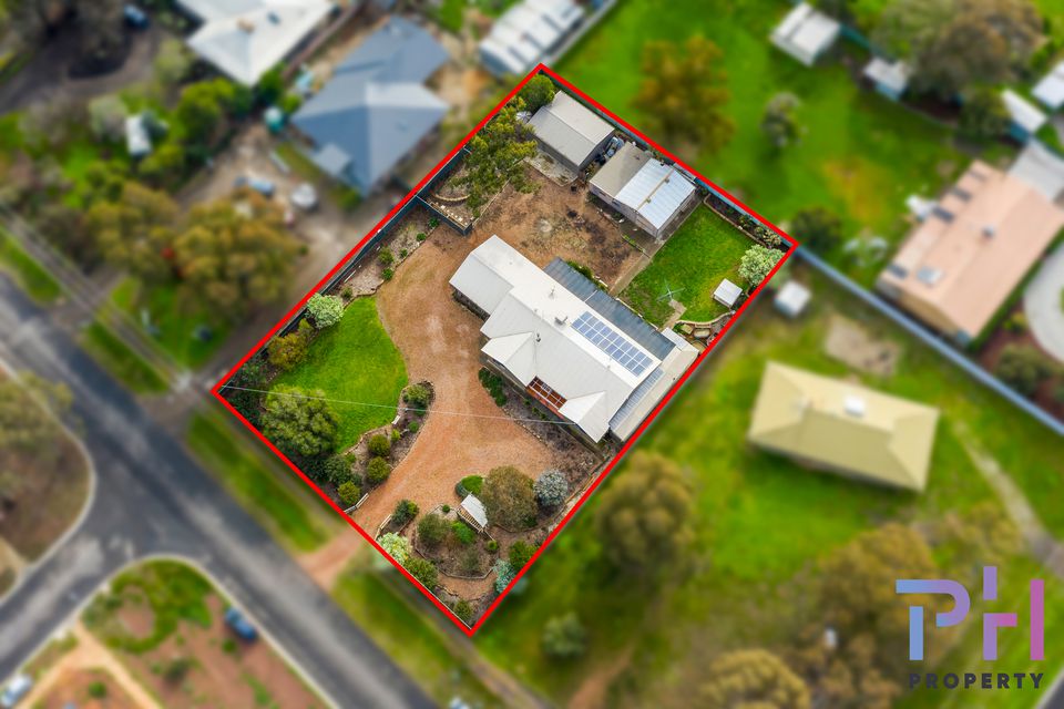 13 Hakea Road, Huntly