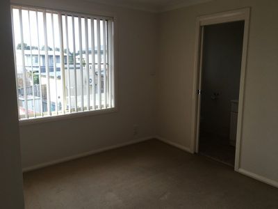 2 / 16 Seymour Drive, Flinders