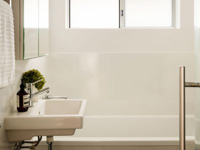 10 Seymour Avenue, Dianella