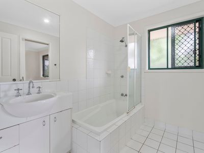 22 / 1 Highridge Road, Springfield