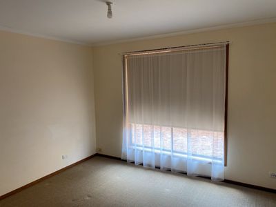 2 / 45 Chirnside Avenue, Werribee