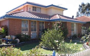 12 Coolong Avenue, Berwick