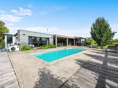 2672 Rosedale Longford Road, Longford