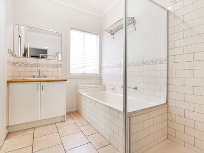 1 / 131 Merton Street, Altona Meadows
