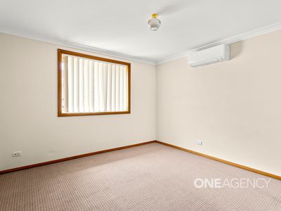 2 / 23 Sassafras Avenue, Windang