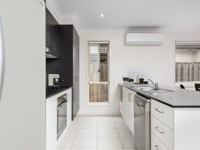 53 Bristlebird Circuit, Forest Glen