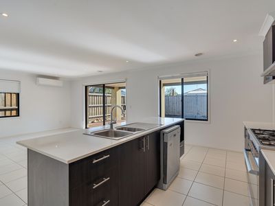 108 Oakbank Blvd, Whittlesea