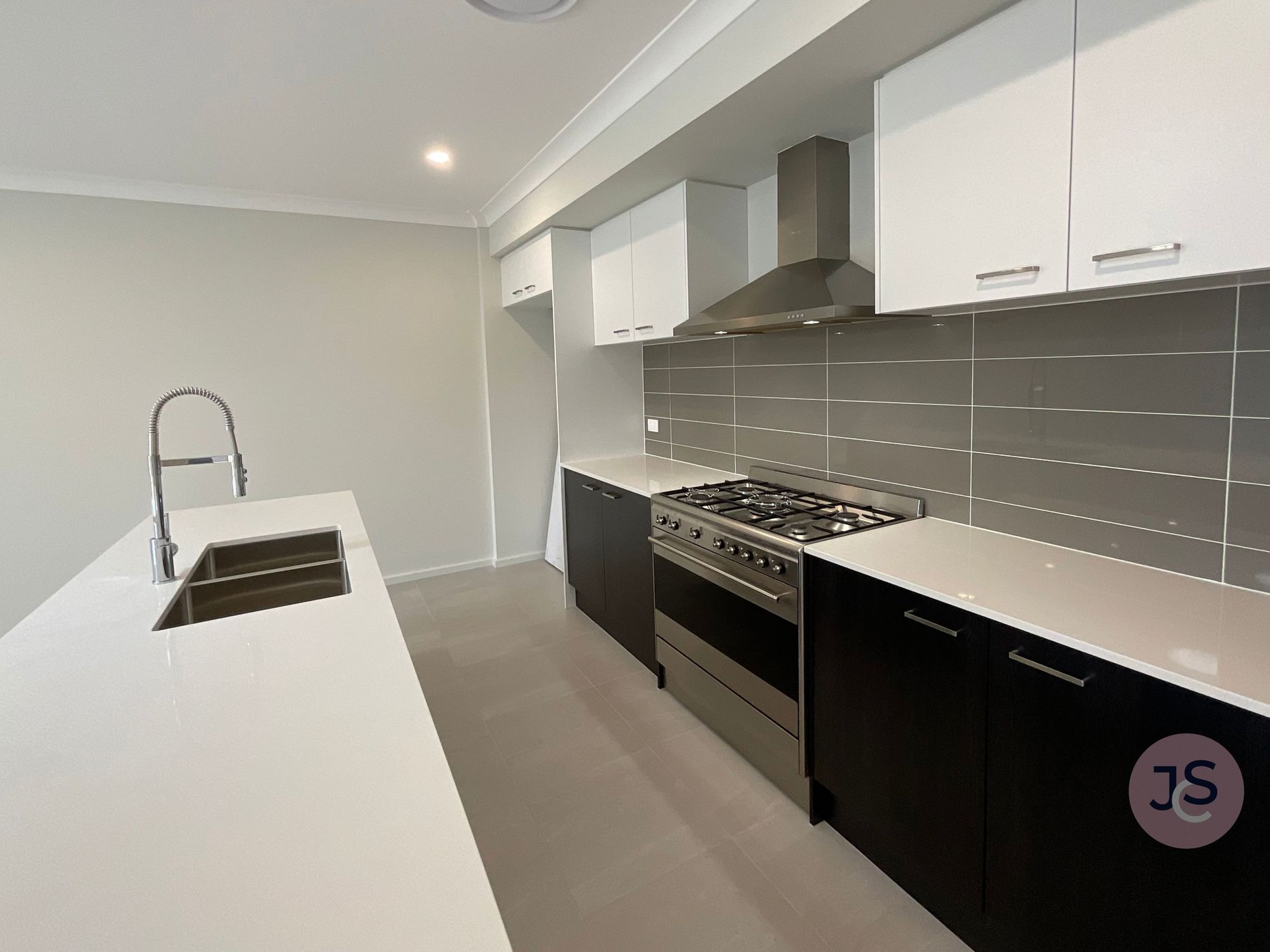 31 Arklow Cresent, Chisholm